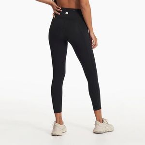 NWOT Vuori Stride Leggings